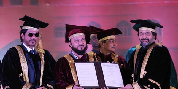 Sanjiv Saraf receiving doctorate degree